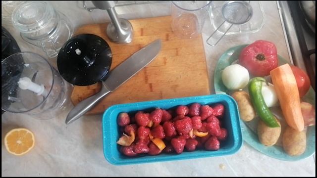 Это не хаш. Клубничный джем, сок из свежего апельсина и многое другое в сегодняшнем ролике. смотреть онлайн