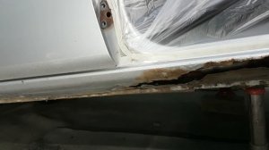 КАК ДЕЛАЮТ ПЕРЕКУПЫ. Гнилой порог. Ремонт пеной и карбоном.