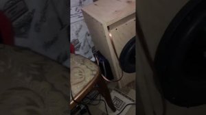 Когда у тебя нет авто и ты ставишь Саб дома(автомобильный сабвуфер дома)