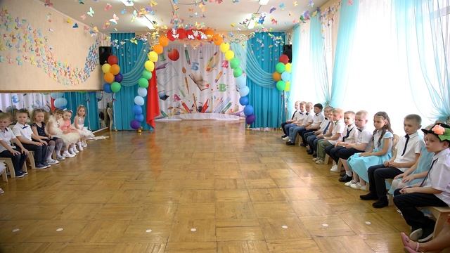 Выпускной утренник (5). г. Курган. Двухкамерная съемка (4К). Видеооператор. Видеосъемка Курган смотреть онлайн