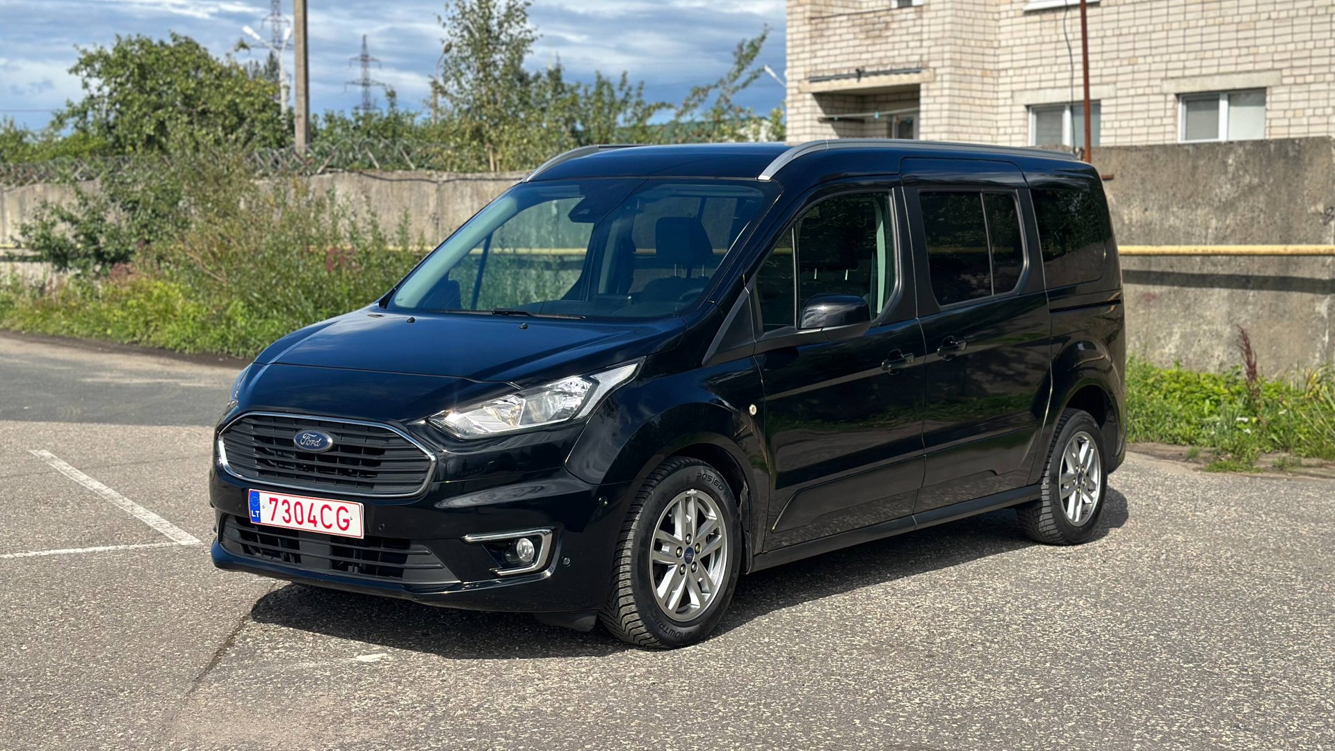Большой семейный минивэн. Ford Tourneo Connect 1.5-EcoBlue 7-мест. смотреть онлайн