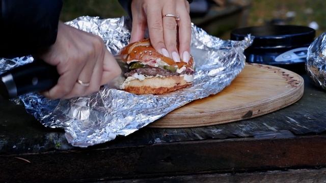 Бургерная "Точка" Всеволожск - Фирменный бургер, Шаверма бургер и Бри бургер / Сочный обзор смотреть онлайн