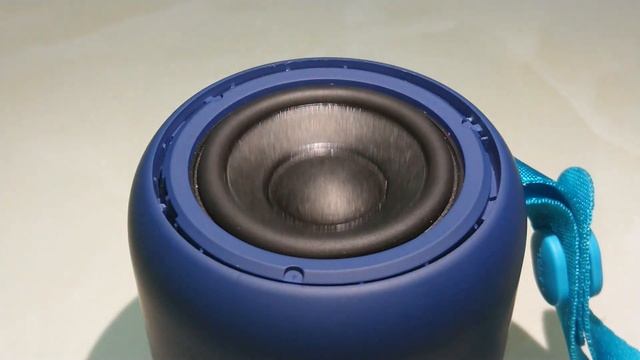 Sony xb12 bass test 2 ( 100% vol) смотреть онлайн