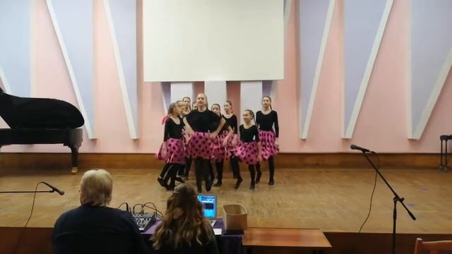 Хореогорафический коллектив "Фантазия" - "Русский танец" смотреть онлайн