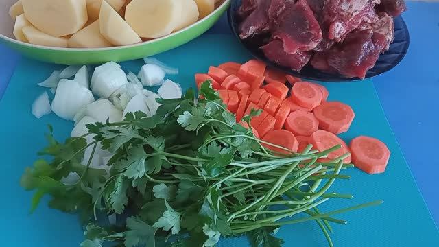 МЯСО В КАЗАНЕ