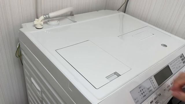 My Minimalist Wardrobe In Micro Apartment - 7sqm/75sqft