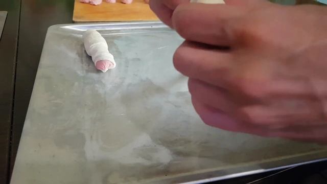 СОСИСКИ в СЛОЁНОМ тесте в ДУХОВКЕ за 5 МИНУТ #духовка #сосискавтесте #готовка #сосиска #тесто смотреть онлайн