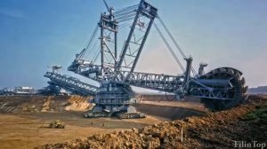 Самый большой роторный экскаватор в мире Bagger 288