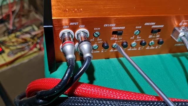 как поканально подключить динамики к усилителю на примере мидбаса и твитера смотреть онлайн