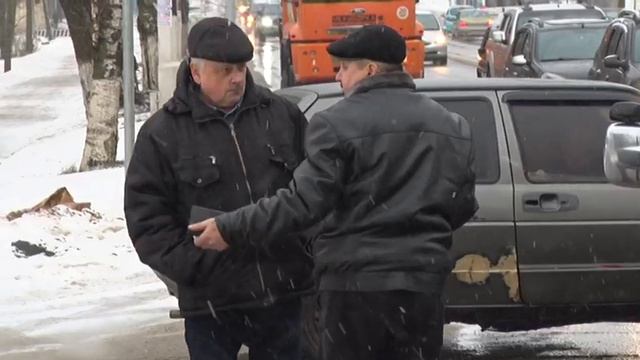 Осторожно-гололед. Сотрудники ГИБДД призывают участников дорожного движения быть внимательными. смотреть онлайн