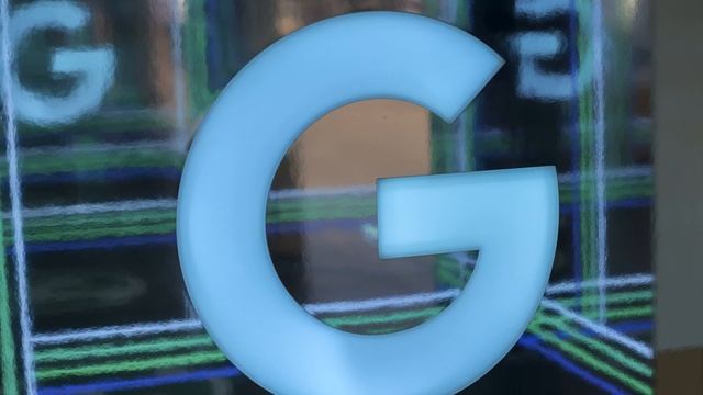 Google Didn’t Rush Bard Chatbot to Beat Microsoft, Executive Says смотреть онлайн