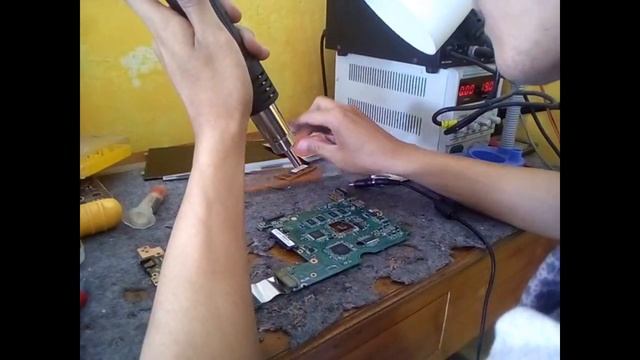 MEMPERBAIKI ASUS X101CH MATOT смотреть онлайн