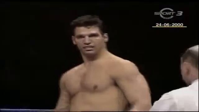 Стремительная атака Майка Тайсона