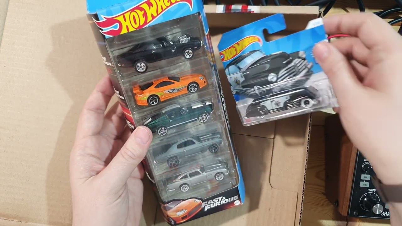 Распаковка и обзор посылки от Дяди Тохи с Hot Wheels