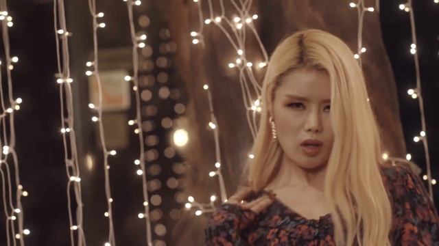 SUNNY HILL - NOM NOM NOM (OFFICIAL MUSIC VIDEO) смотреть онлайн