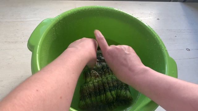 Как ухаживать за вязаными изделиями//ВТО #NataliVerezhu #вязание смотреть онлайн