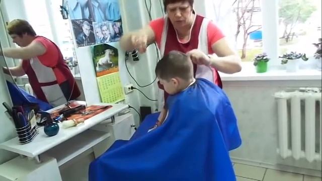 Влог: Данюша в парикмахерской смотреть онлайн