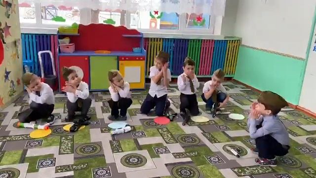 Средняя группа "Солнышко". Флешмоб на 23 февраля смотреть онлайн