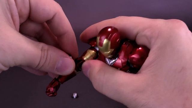Threezero Avengers Infinity Saga Iron Man Mark 3 DLX Figure @TheReviewSpot смотреть онлайн