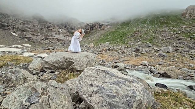Горный Поток. Поток Жизни. Танец - Медитация. Божественная Женственность смотреть онлайн