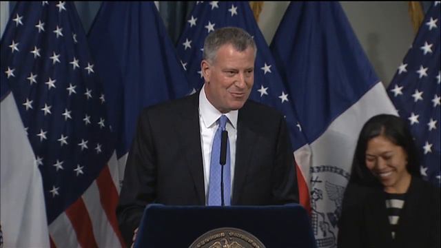 Mayor de Blasio Presides Over Bill Signing Ceremony смотреть онлайн