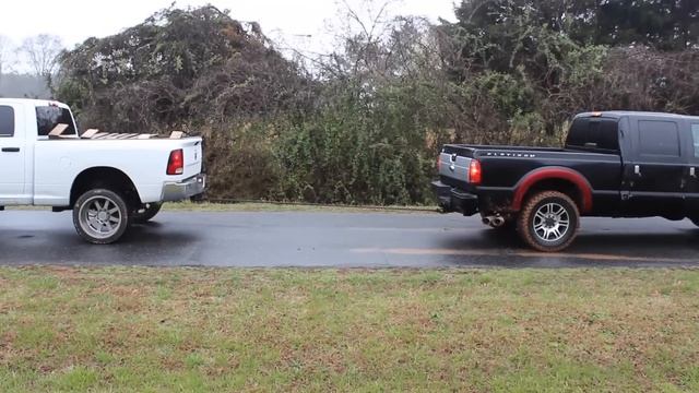 Dodge Ram 2500 Vs Ford Platinum F-250 Tug Of War