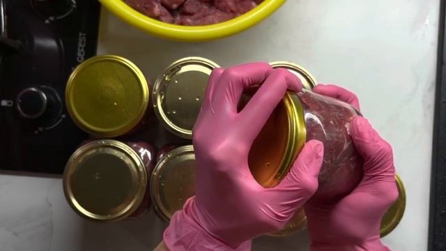 Рецепт Тушёнка из говядины. Вкусная сочная тушёнка в кастрюле без автоклава. смотреть онлайн