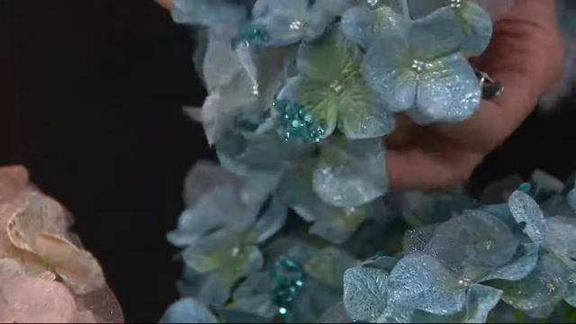 Set of 4 Glistening Hydrangea Clips by Valerie on QVC смотреть онлайн