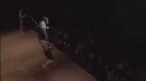 AC/DC - Girls got Rhythm (Live with Bon Scott)