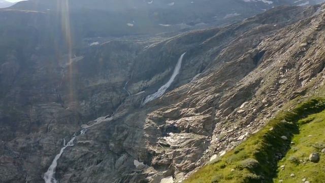 Эдгар Туниянц. Пианино. Грустная мелодия души. Edgar Tuneyants. Piano. Sad melodies of the soul. смотреть онлайн