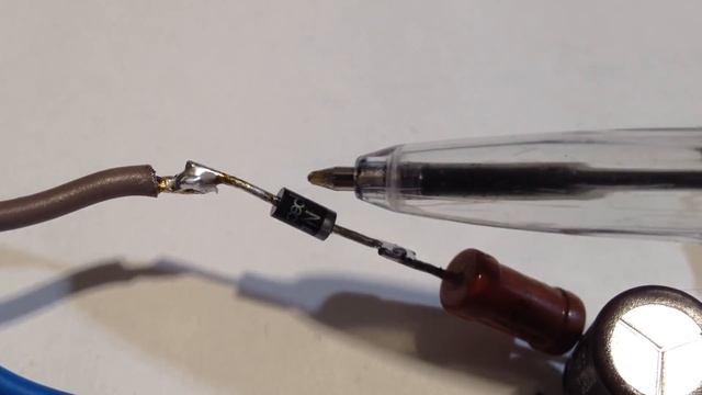 Мигающий светодиод от 220В на динисторе.Как проверить динистор. смотреть онлайн