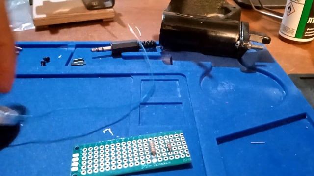 Микрофон своими руками | Простой микрофонный предусилитель смотреть онлайн