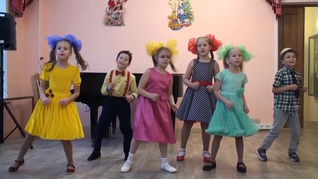 Огоньки. Весеннее танго. 2022.декабрь. смотреть онлайн