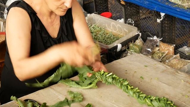 Gathering Aveluk Like My Medzmama Once Did смотреть онлайн