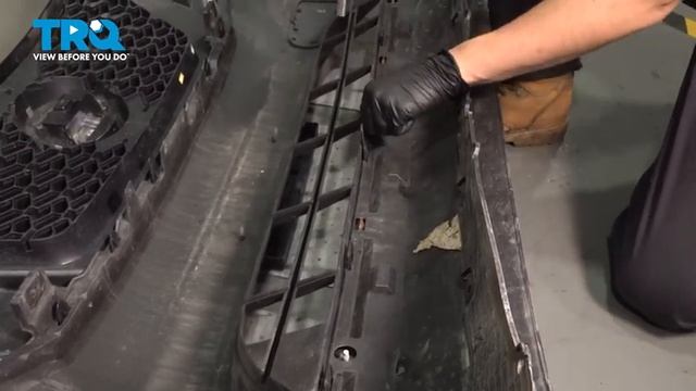 How to Replace Front Bumper Insert 2013-2020 Nissan Pathfinder смотреть онлайн