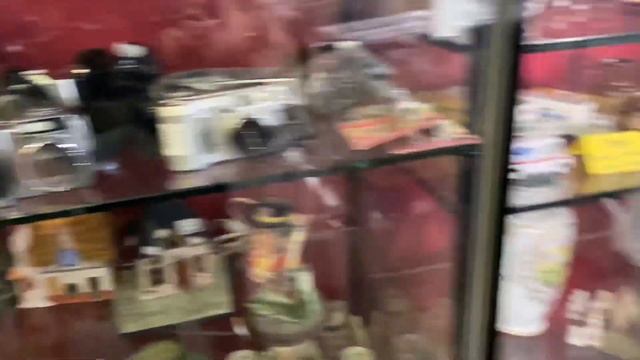 Back at Bargain Hunters Thrift Store!! смотреть онлайн