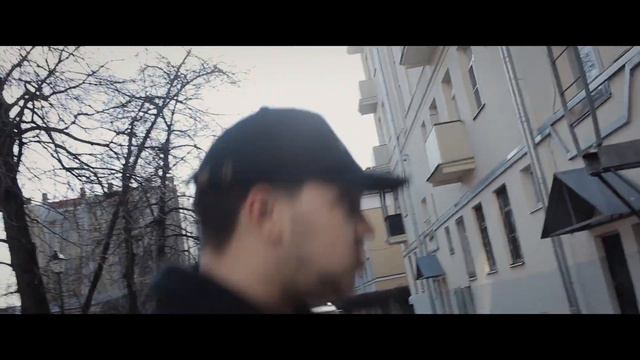 #ДВИЖ – Аркадий Палыч и Противогаз на страже района смотреть онлайн