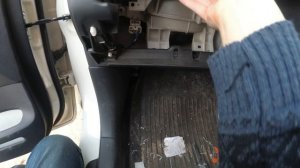 Установка салонного фильтра в Toyota Probox. Конечный результат.
