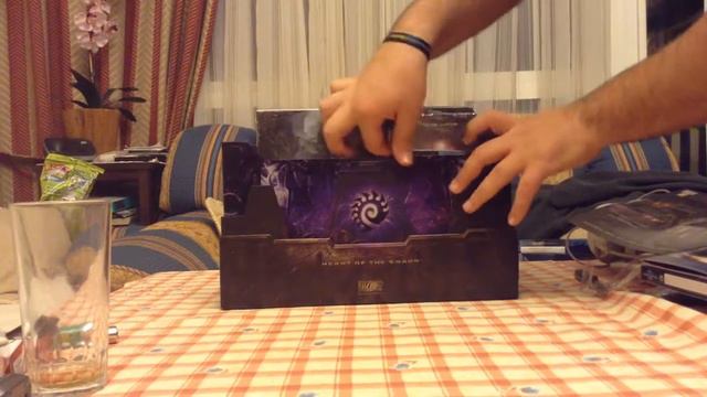 Unboxing Starcraft2: Wings of Liberty & Heart of the Swarm смотреть онлайн