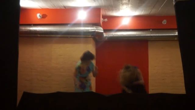 Зачин. Клип (Руки вверх - Девушки Востока) смотреть онлайн