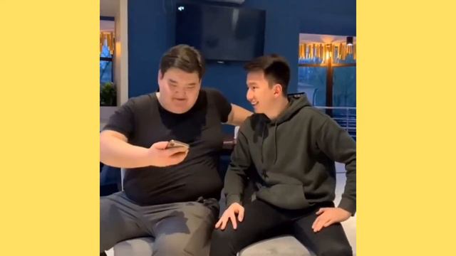 ОБЩЕНИЕ С SIRI | 🇺🇸VS🇰🇿 смотреть онлайн