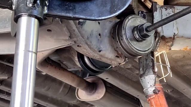 замена сайлентблоков задней балки Hyundai Solaris смотреть онлайн