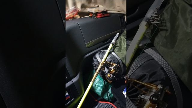 Иногда,мужику необходимо побыть наедине.Отдых после работы на самосвале шакман Х 3000. смотреть онлайн