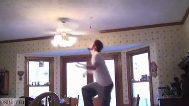 Мега идиот и люстра с вентилятором смотреть онлайн