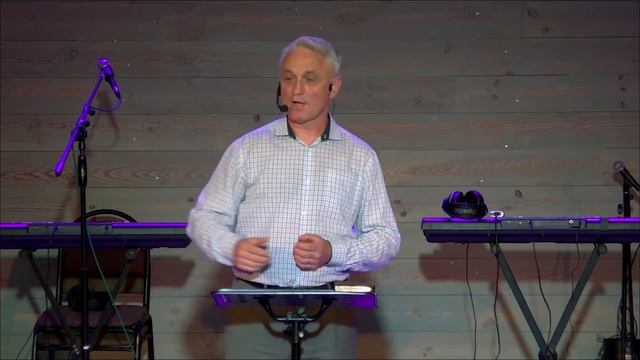 "Воскресший Иисус идет рядом с нами" (Луки 24) смотреть онлайн