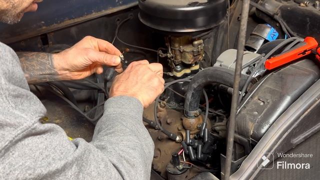 Custom plug wires for the Flathead 8ba; '49 Ford club coupe смотреть онлайн