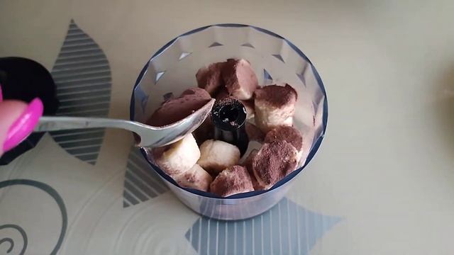 БАНАНОВО - ШОКОЛАДНОЕ МОРОЖЕНОЕ, МОРОЖЕНОЕ ИЗ БАНАНА И КАКАО, ДОМАШНЕЕ МОРОЖЕНОЕ, ОЧЕНЬ ПРОСТОЕ смотреть онлайн
