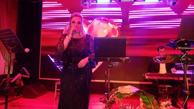 Marina Arakelova - Сумасшедшая любовь (ориг. В.Черняков) смотреть онлайн