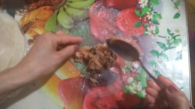 Учимся готовить Нэм по Вьетнамски. Приготовление блинчиков из рисовой муки с начинкой. смотреть онлайн
