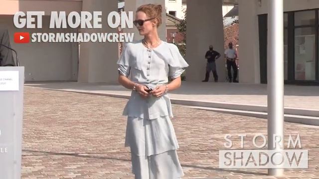 Vanessa Paradis attend the Inauguration of the Place Gabrielle Chanel in Deauville смотреть онлайн